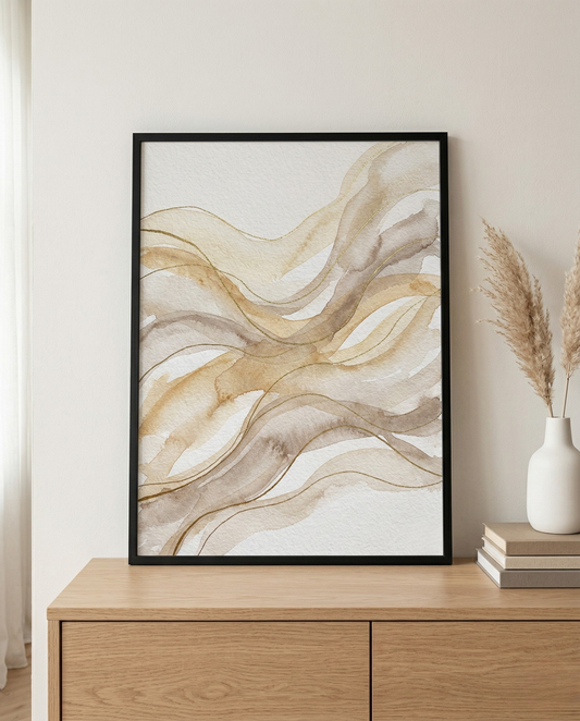 Sanfter Fluss – Abstraktes gerahmtes Bild in Creme & Sand