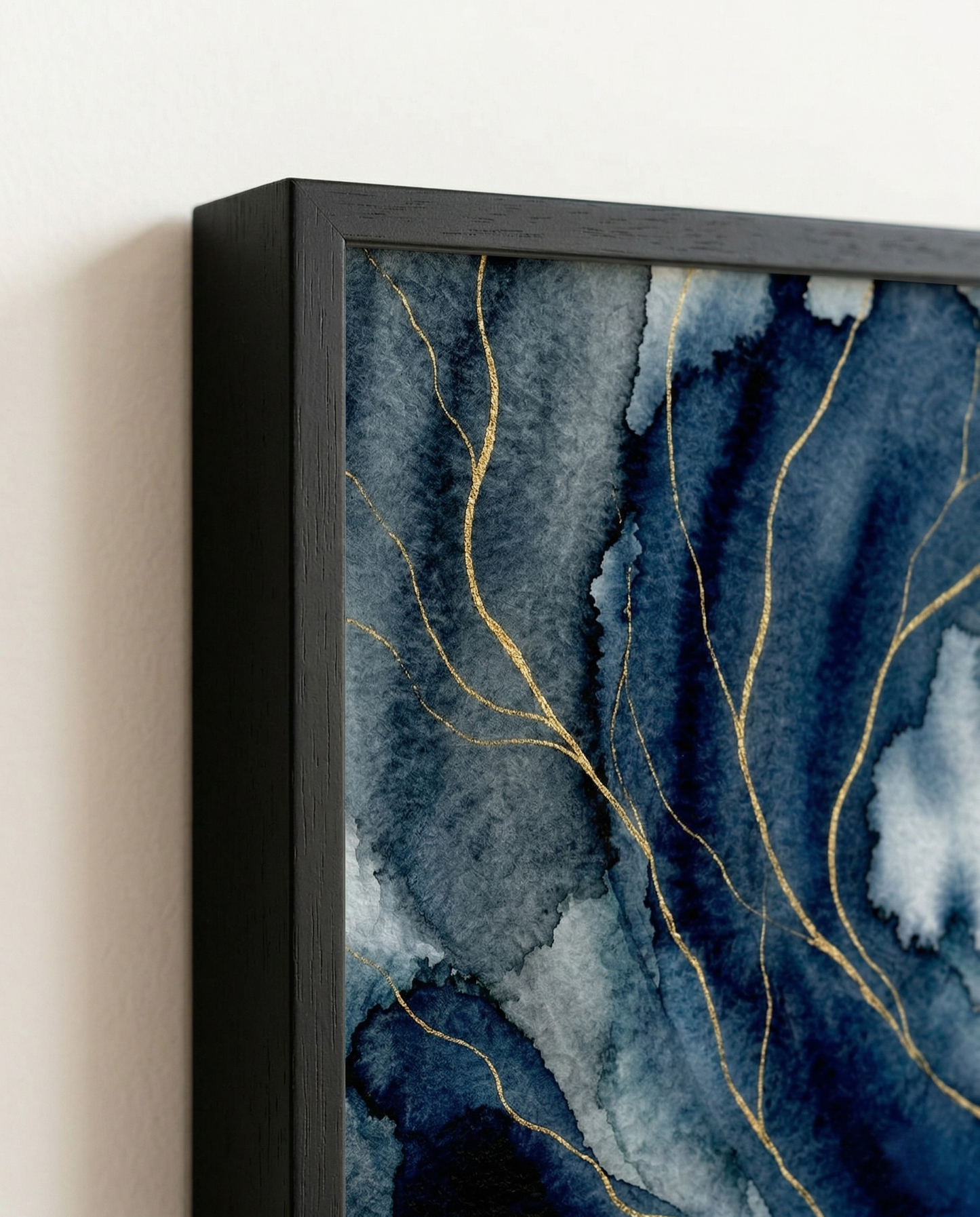 Ozeanblau – Abstraktes gerahmtes Bild in Marineblau & Petrol